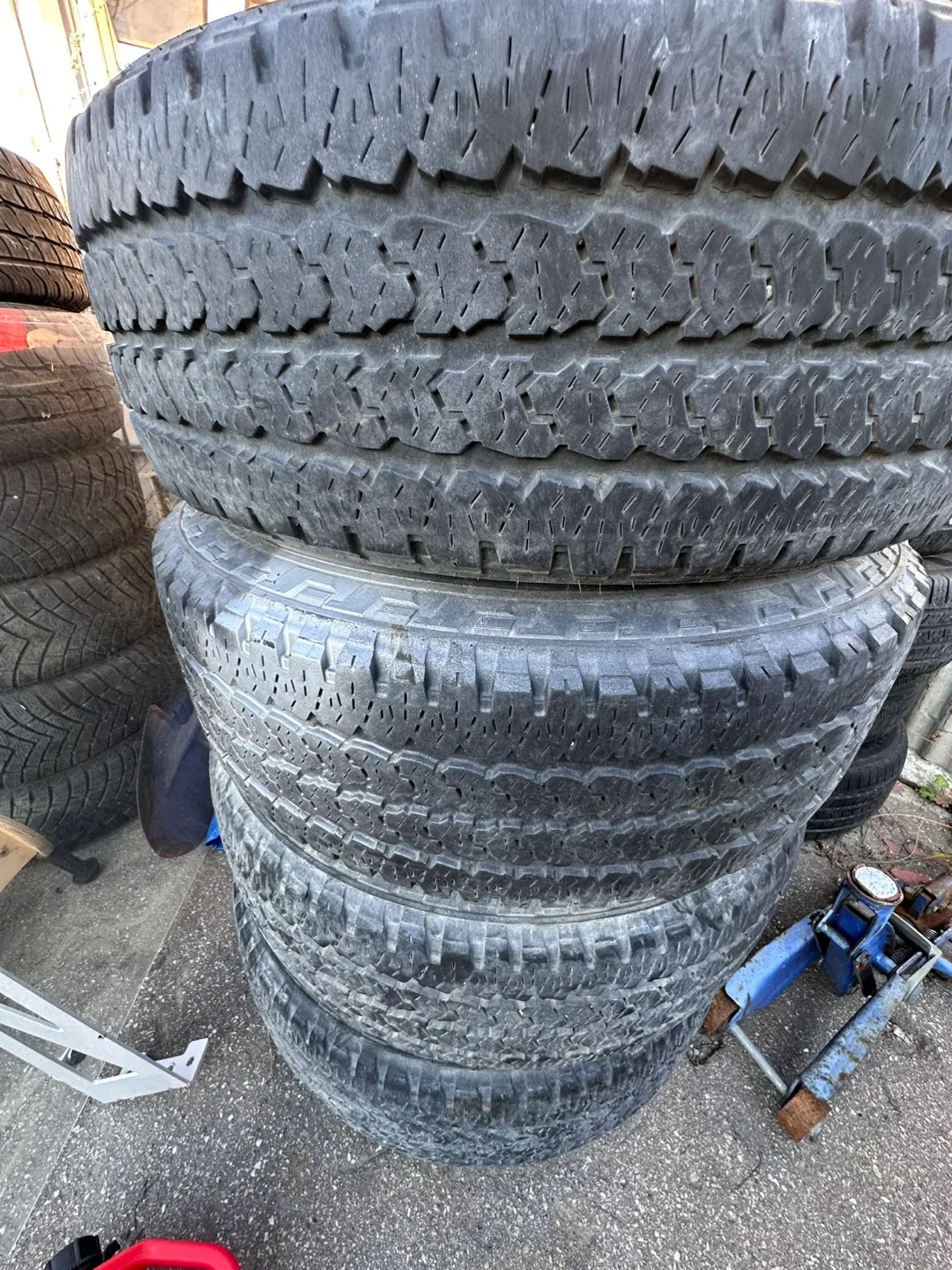 Goodyear Wrangler Transforce HT LT265/70R18 Tires image indicator(2)