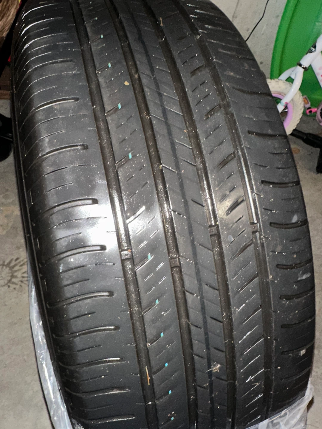 Hankook Kinergy All Season 235/60/18 - Set of 4 - photo 2