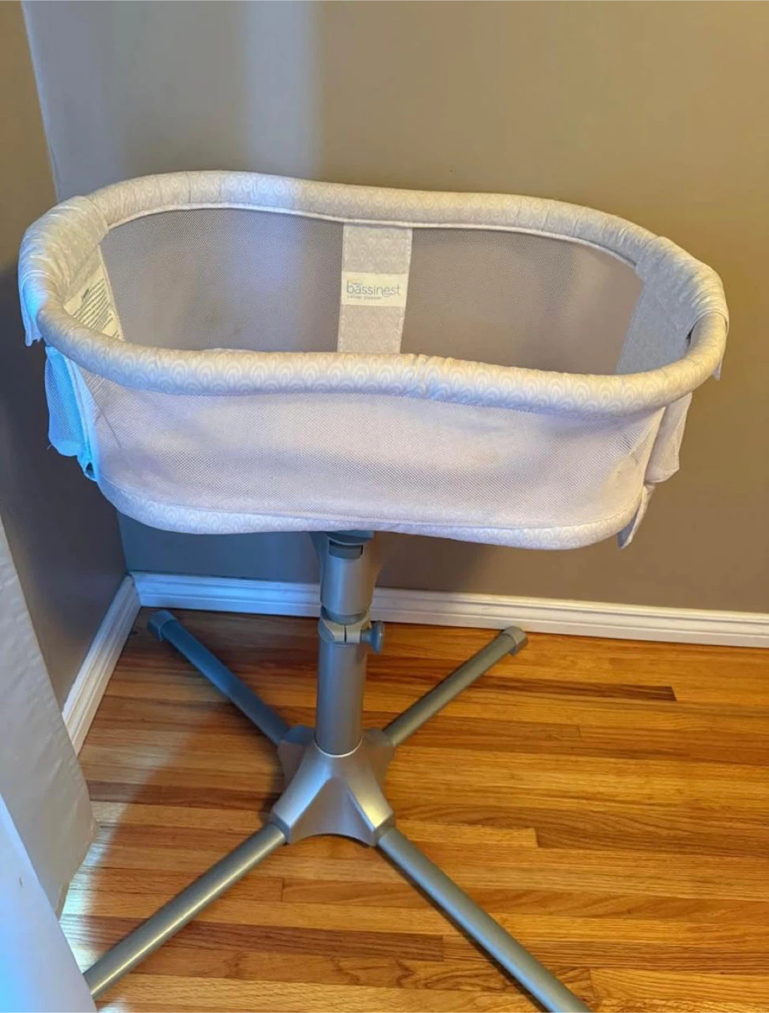 Halo Bassinest Swivel Sleeper