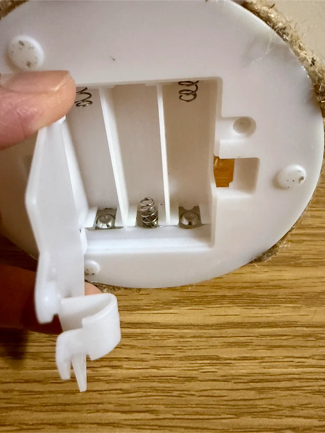 Home Trends Lighted Vase with Rope image indicator(2)