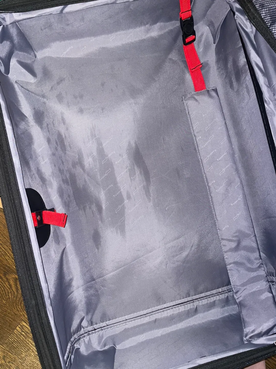 Andare Carbon Fiber Hardside Spinner Suitcase image indicator(6)