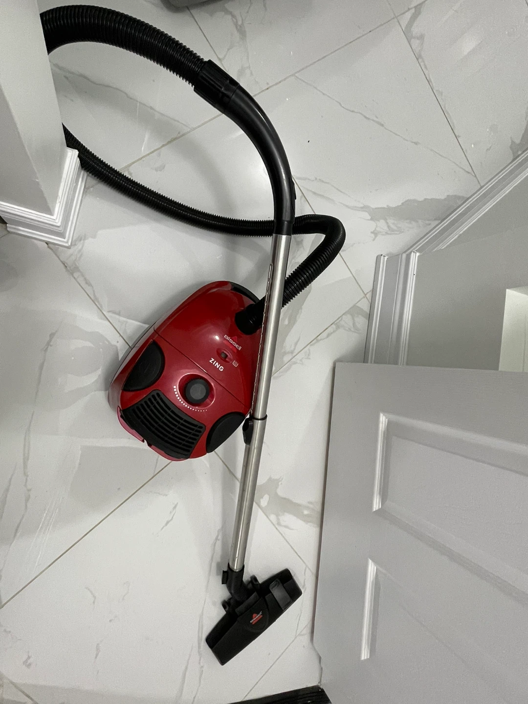 Bissell Zing Bagless Canister Vacuum - Red - photo 2