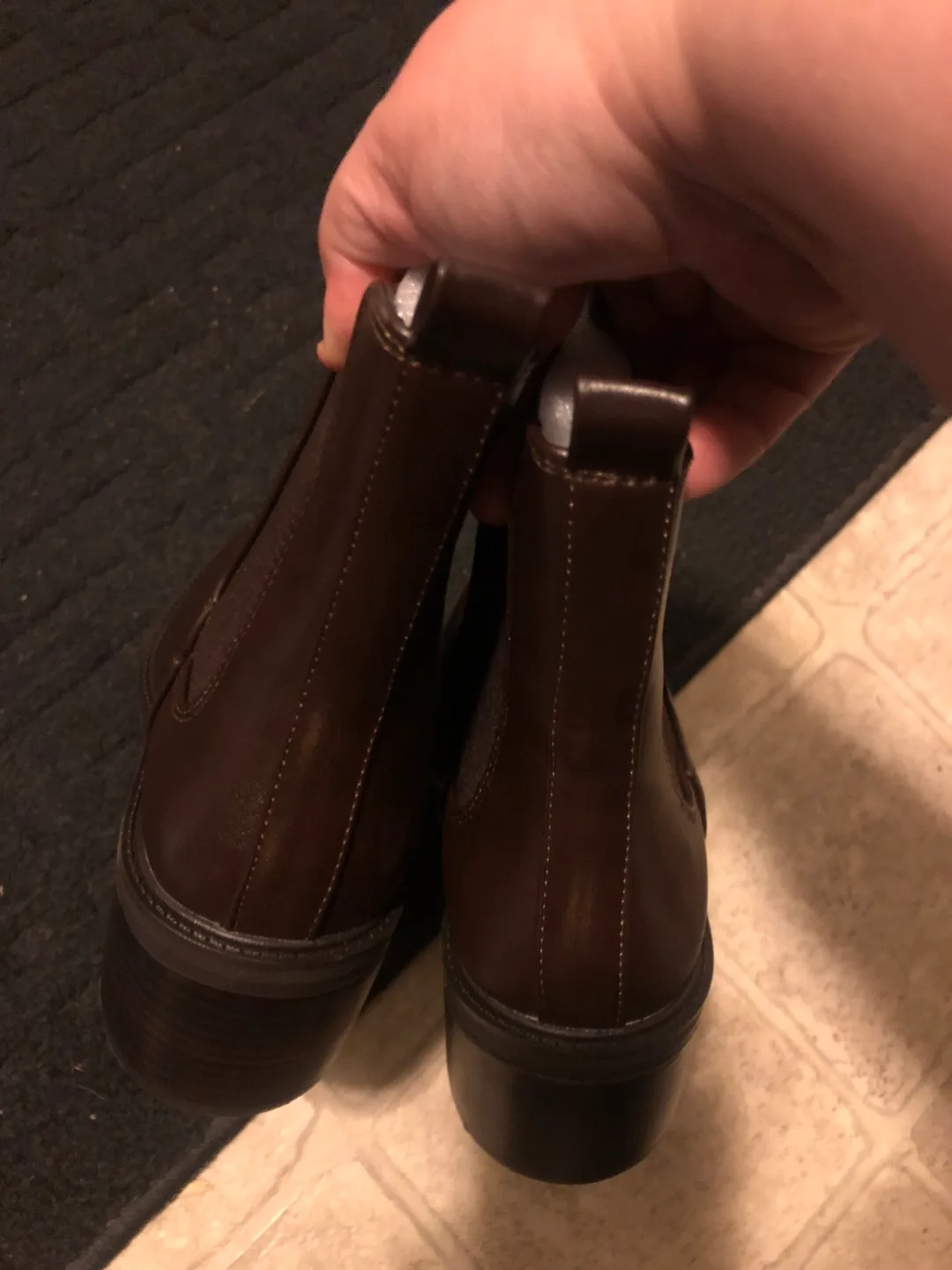 NEW Steve Madden Brown Chelsea Boots image indicator(4)