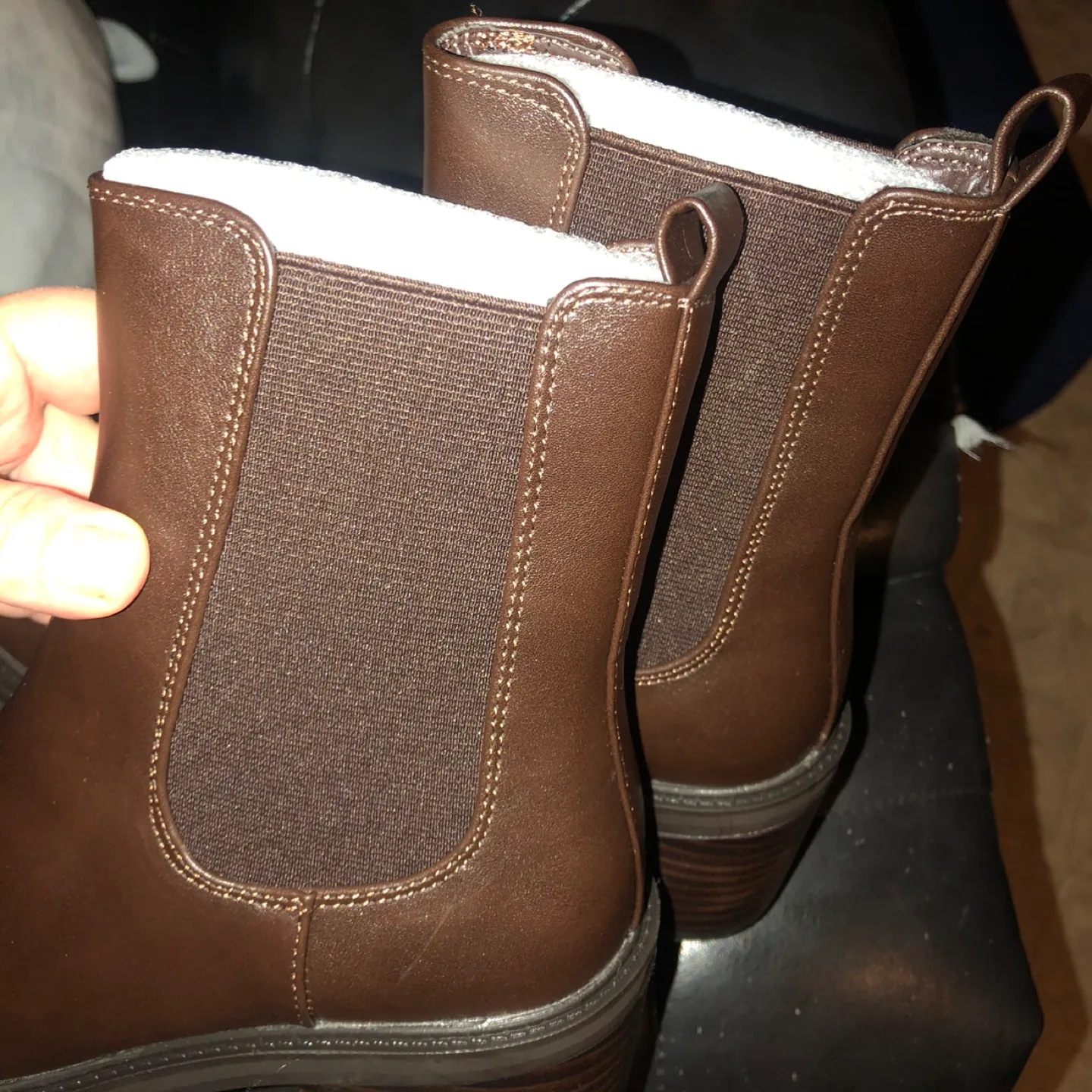NEW Steve Madden Brown Chelsea Boots image indicator(7)