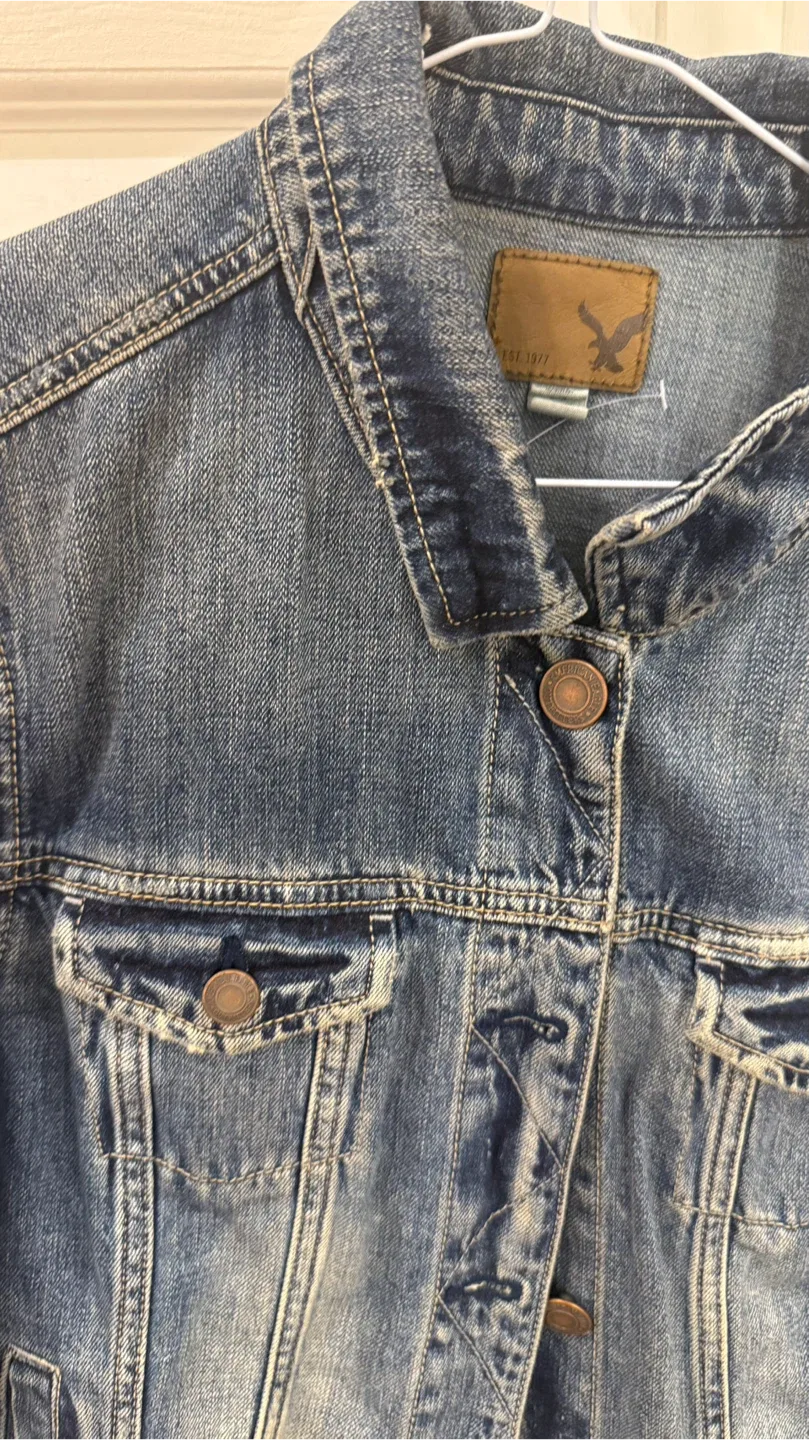 American Eagle Denim Jacket image indicator(2)