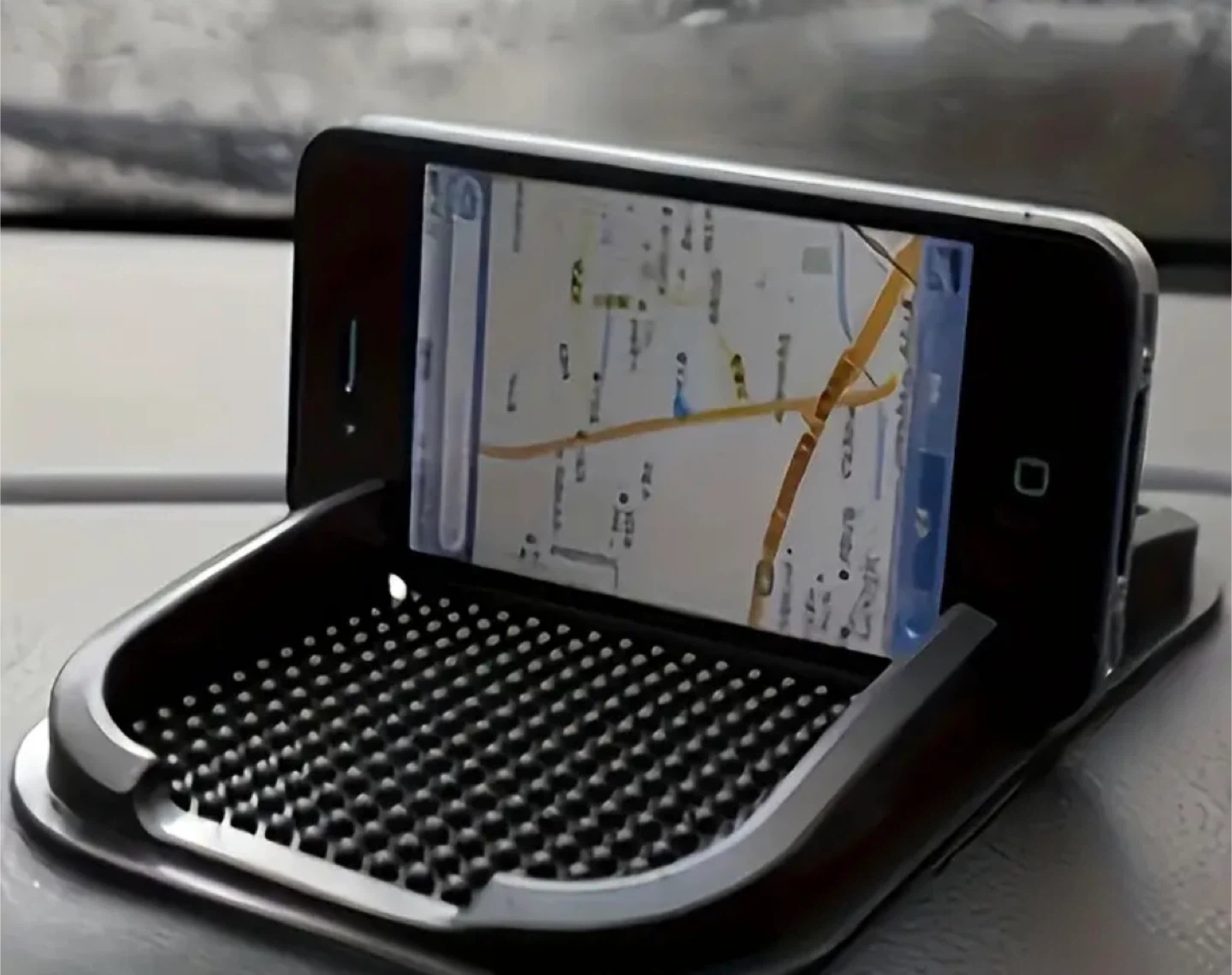 Anti slip mat for car
