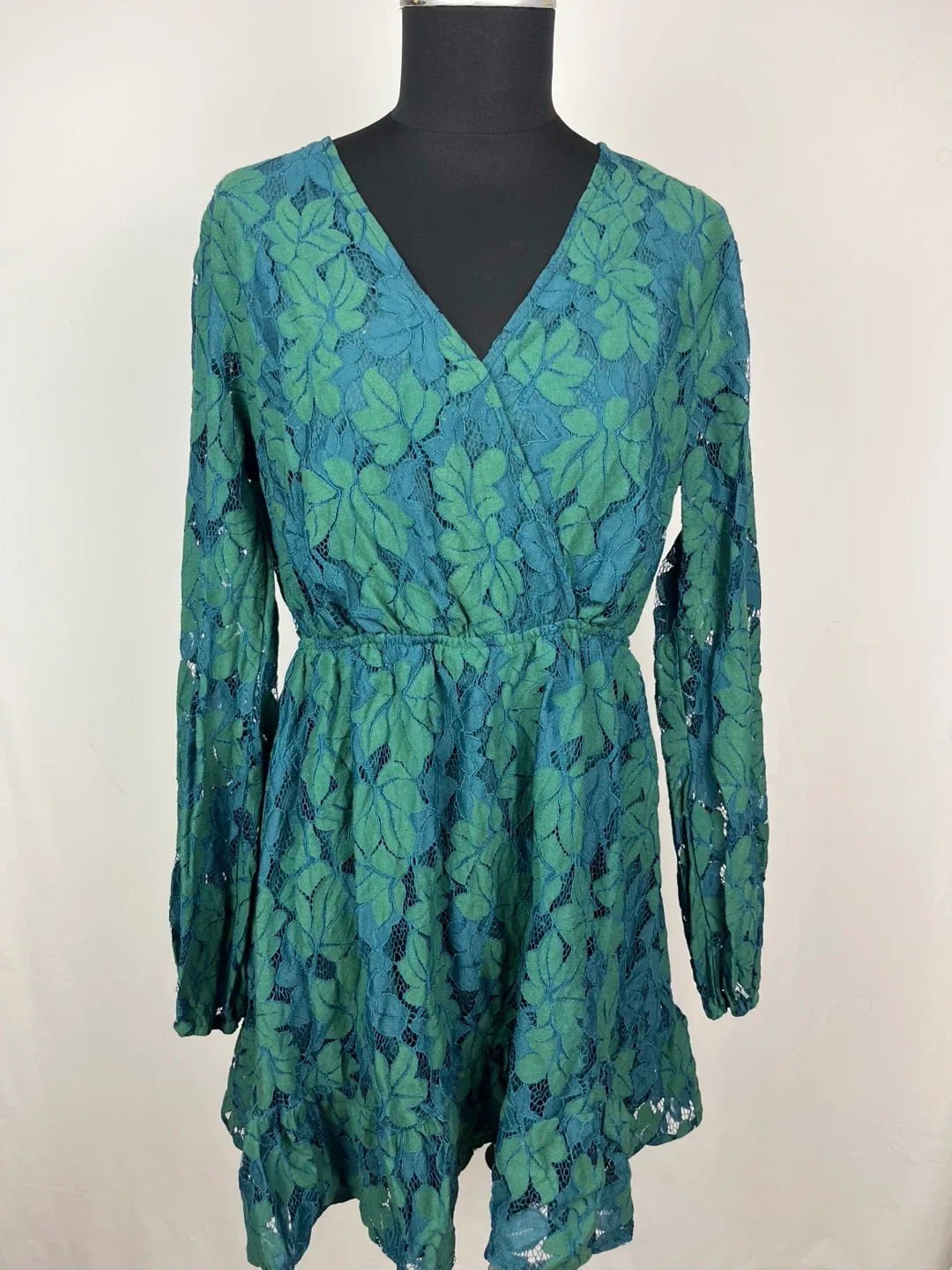 Green Floral Lace Dress - Size M thumbnail