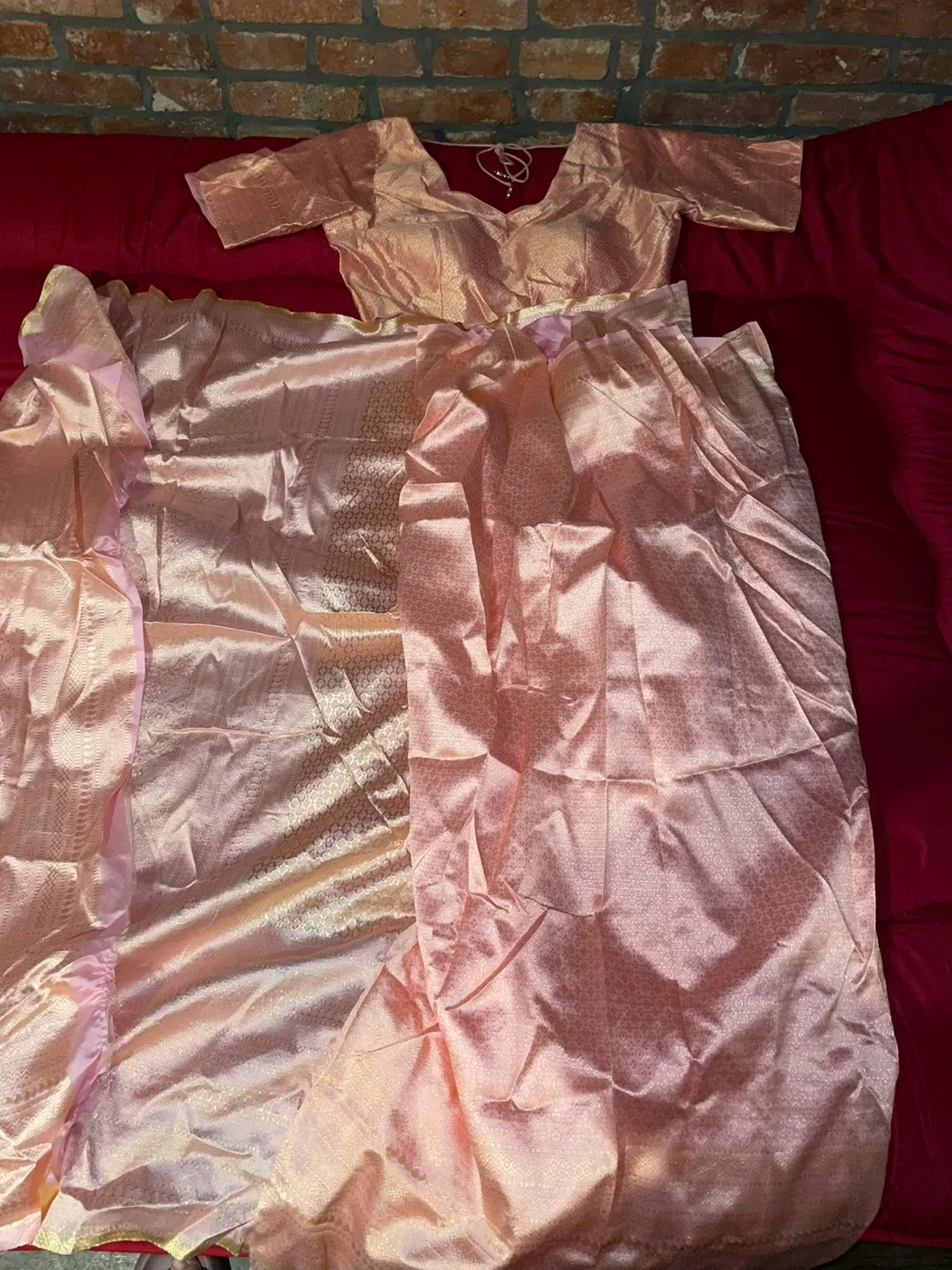 Pink Blouse and Skirt Set image indicator(3)