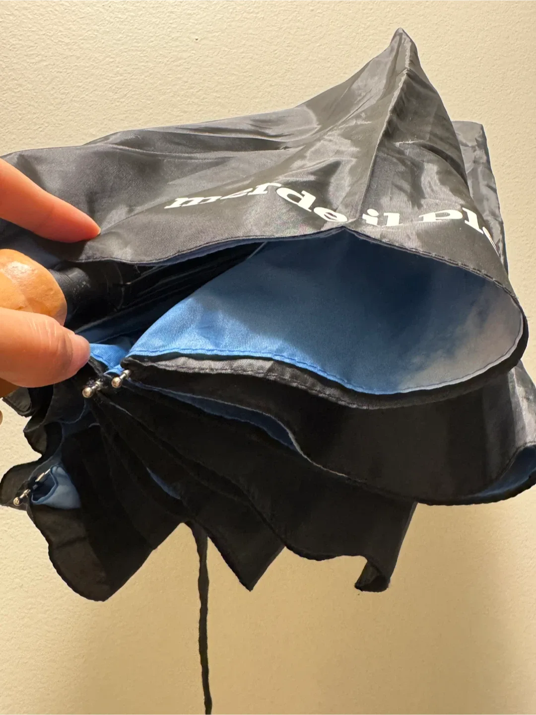 ☔️Umbrella - Black with Cloud Print image indicator(3)