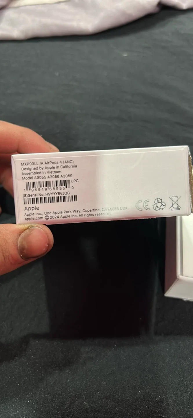 New Apple AirPods 4 (ANC) MXP93LL/A image indicator(4)