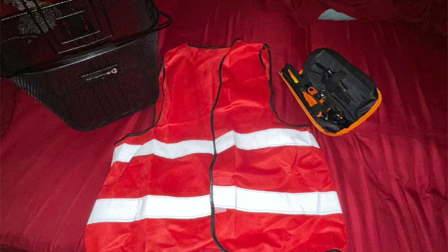 Outroad Mountain Bike - Black and Red image indicator(10)