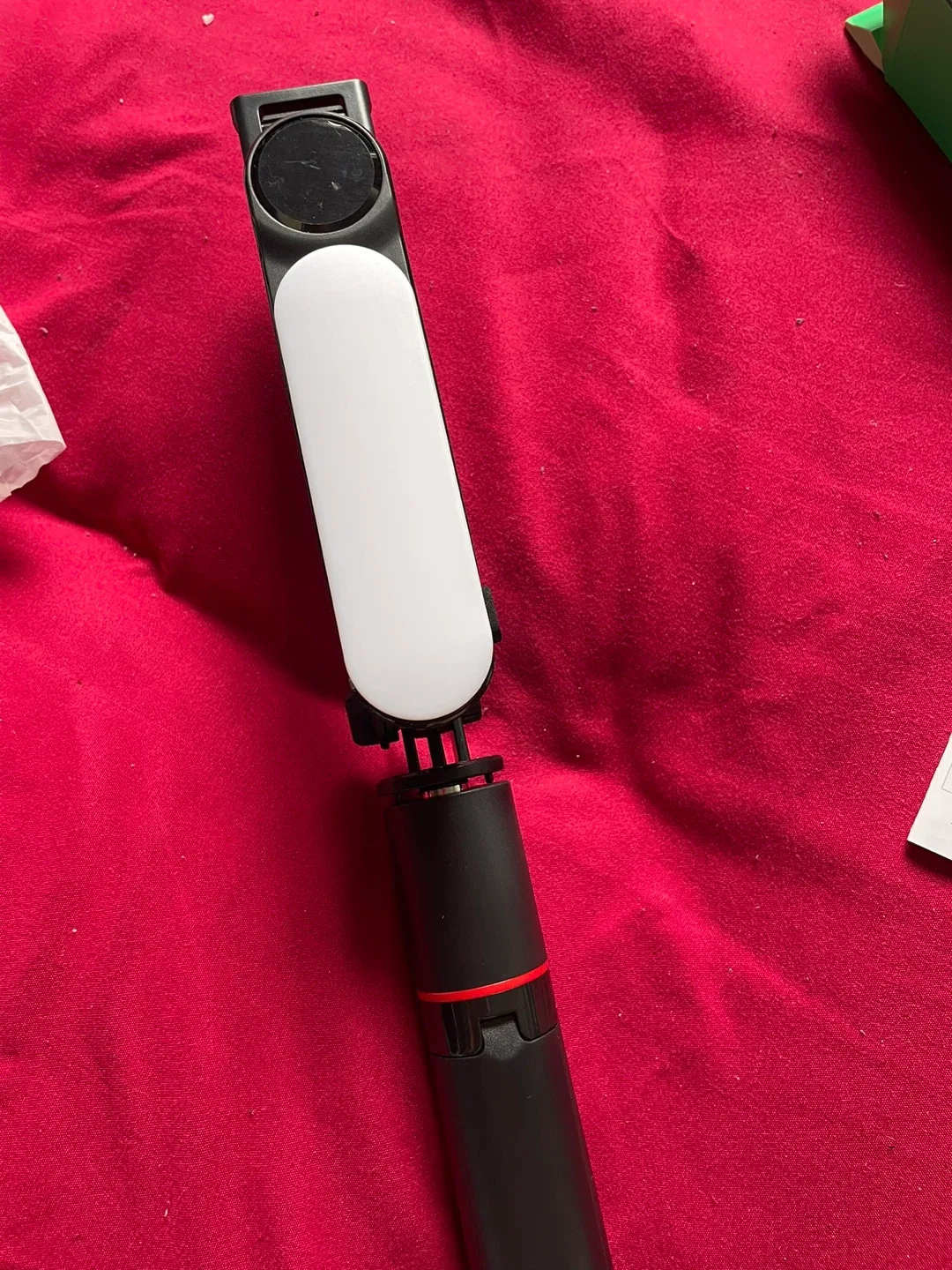 Selfie Stick L15 with Fill Light image indicator(2)
