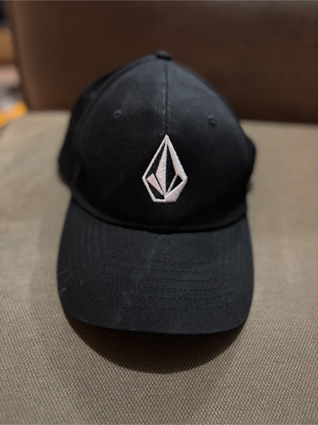 Volcom Black Hat - Size L/XL
