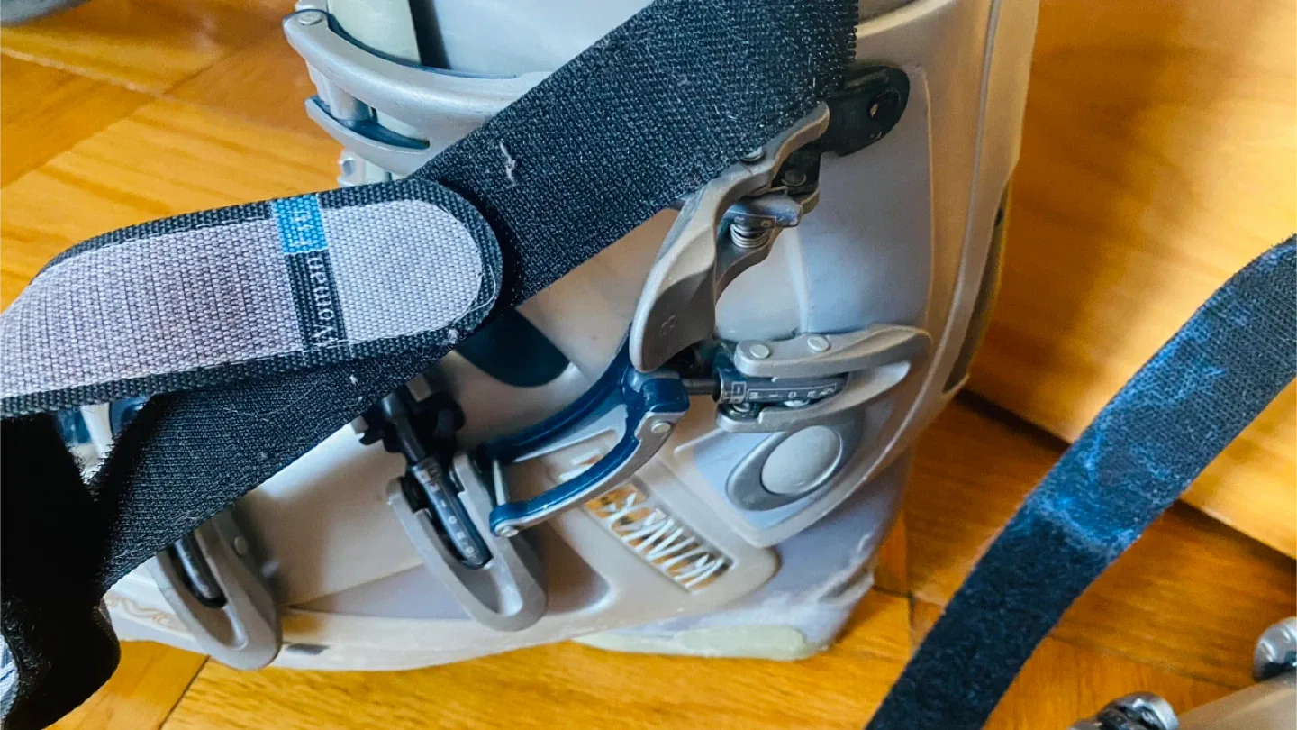 Tecnica Rival X6 Women's Ski Boots - Size 304mm image indicator(2)