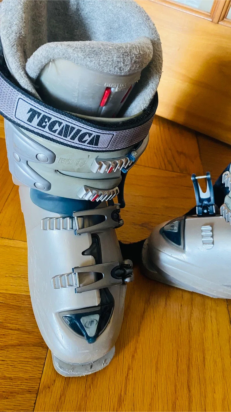 Tecnica Rival X6 Women's Ski Boots - Size 304mm image indicator(8)