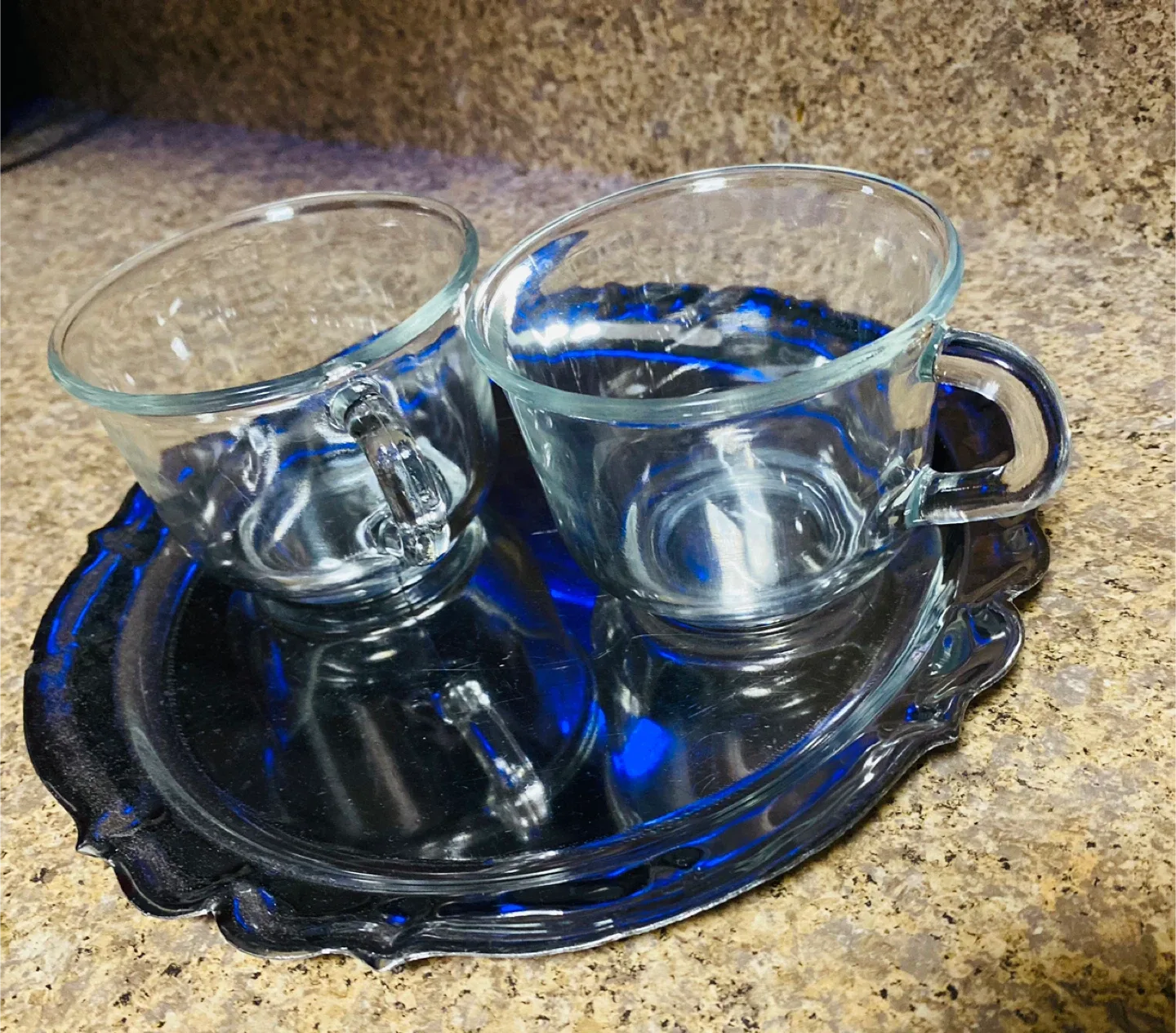 Assorted Dishes and Mugs image indicator(5)