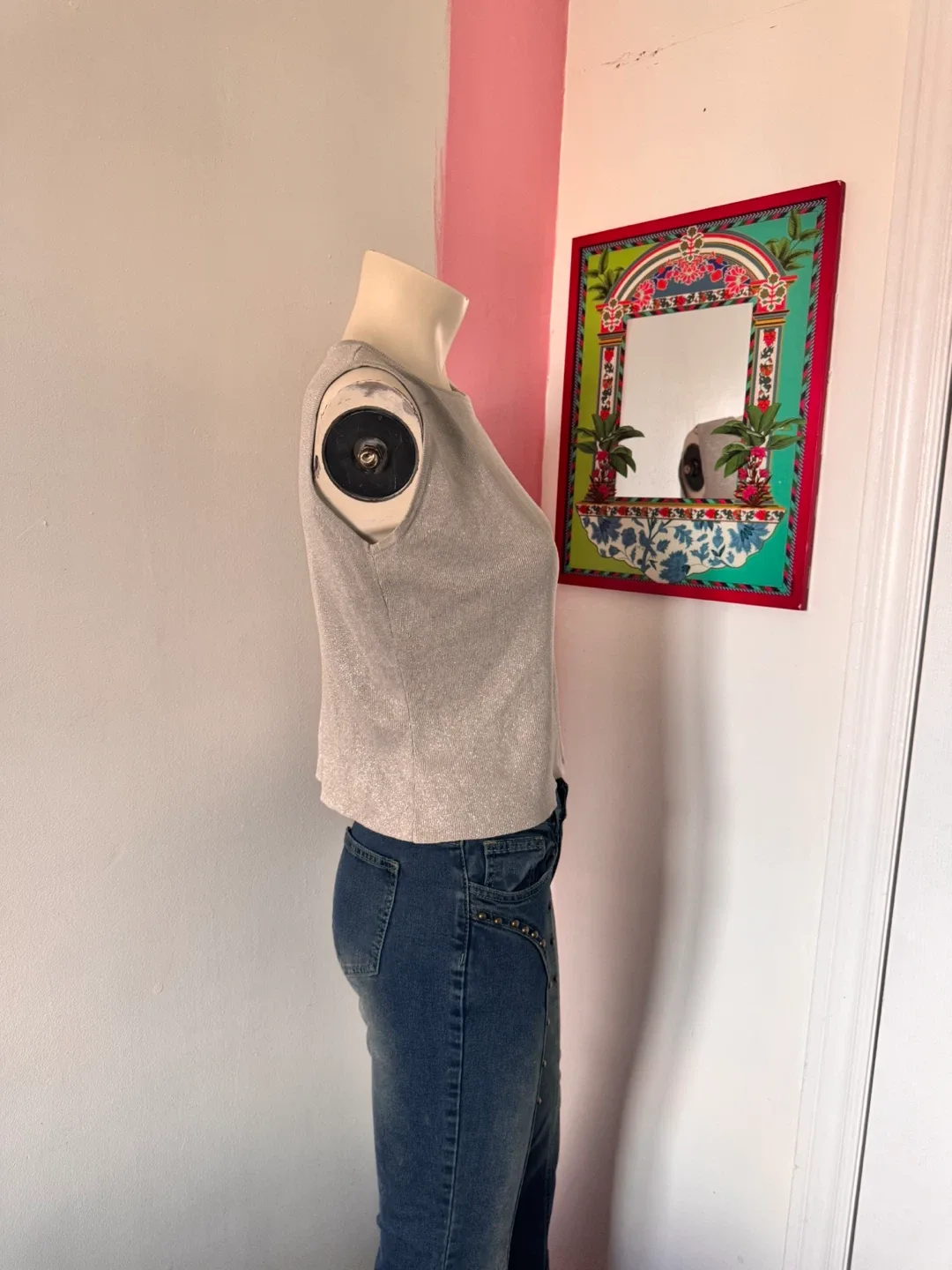 Silver Sleeveless Top image indicator(2)