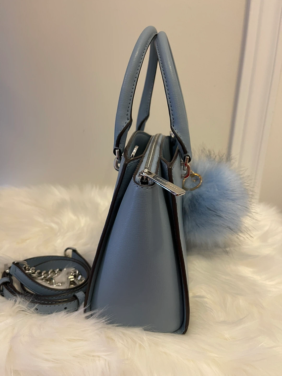 MK Ellis small l Satchel + NEW POMPOM KEY CHAIN - photo 3