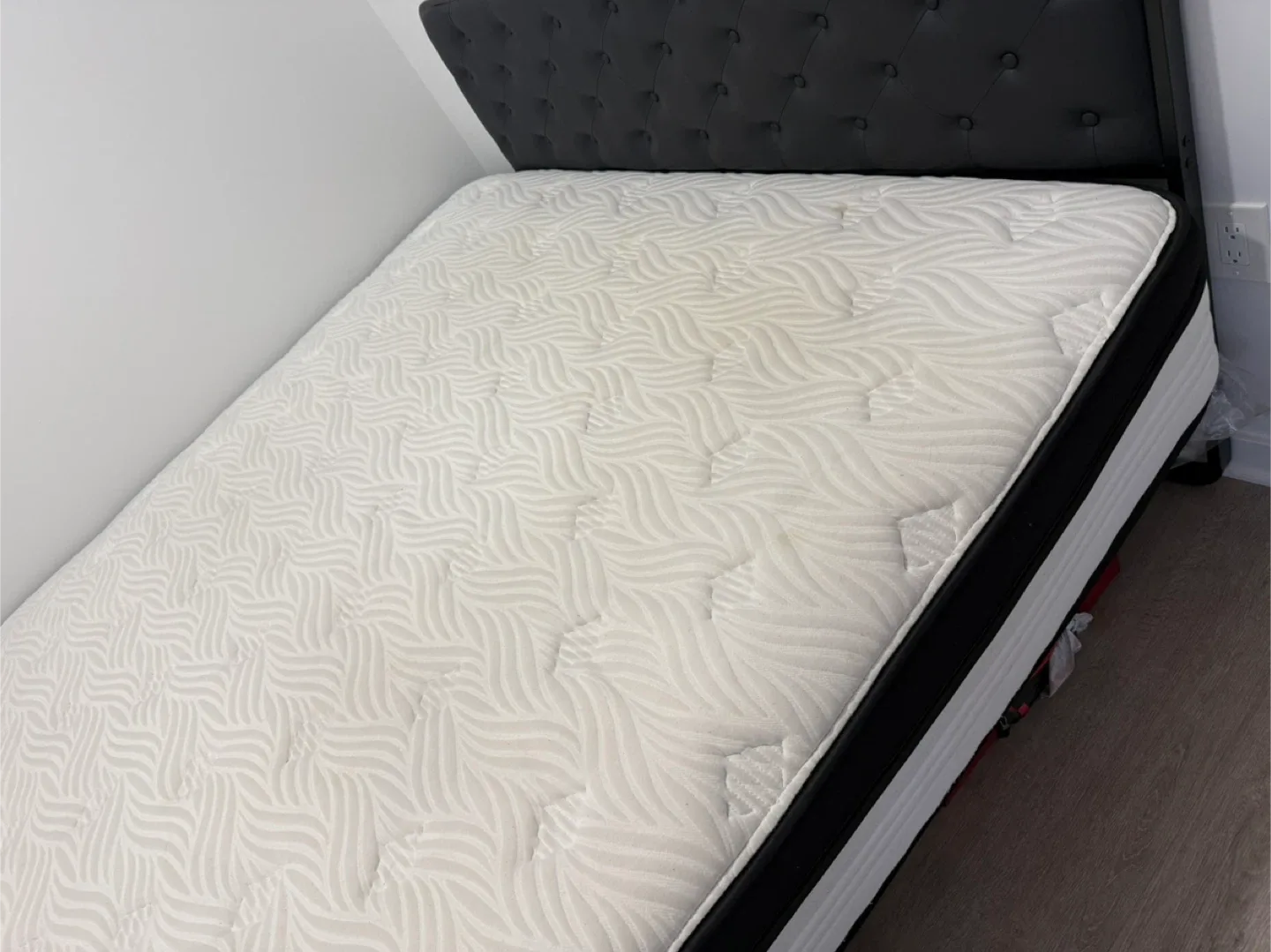 King size hybrid Mattress image indicator(2)