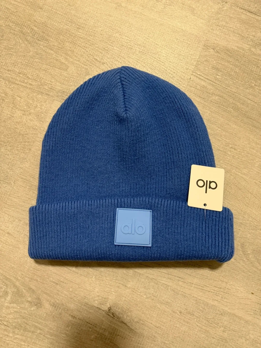 New ALO Beanie - Warm & Stylish! image indicator(4)