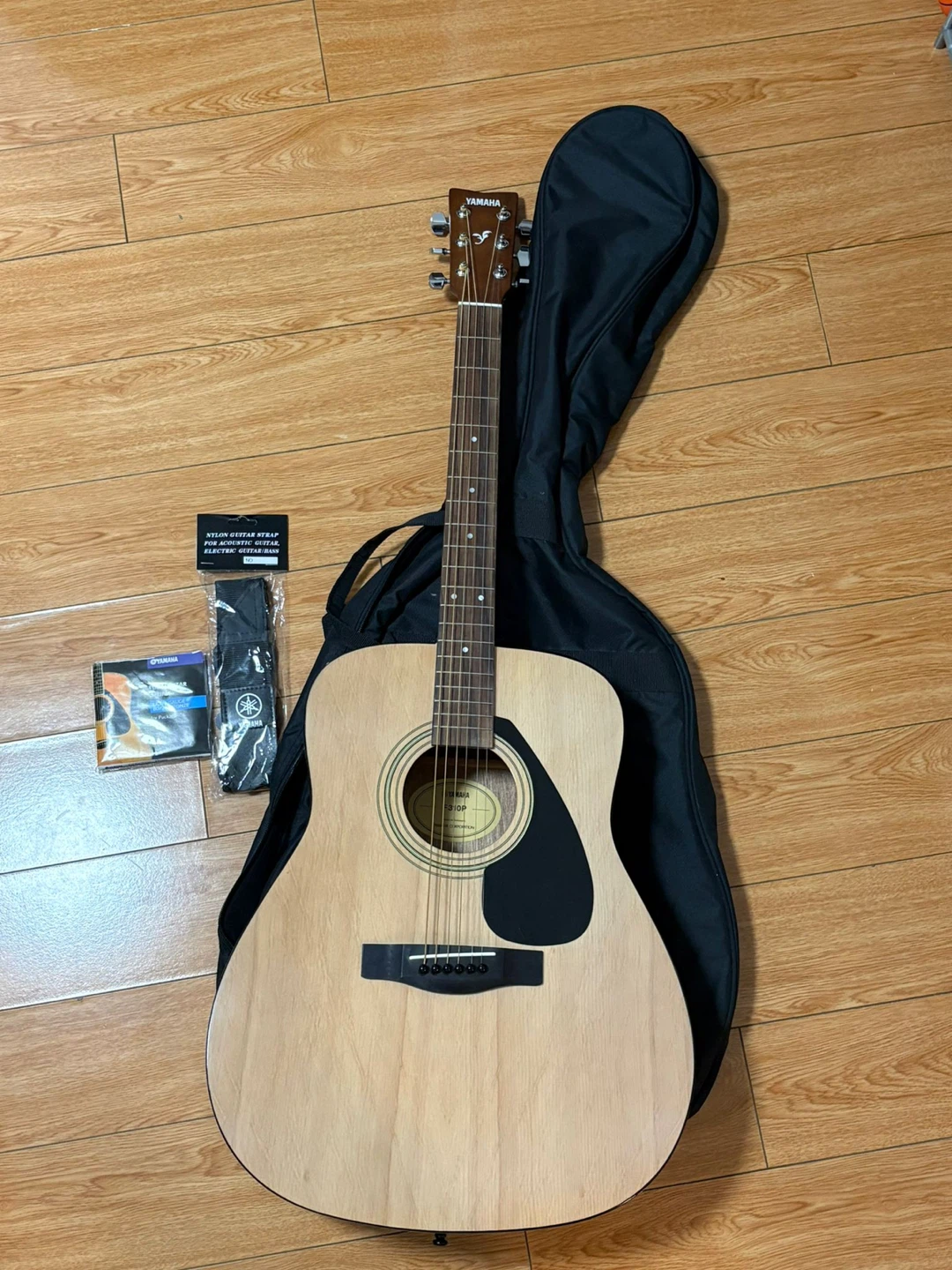 Yamaha F310P Acoustic Guitar with Accessories