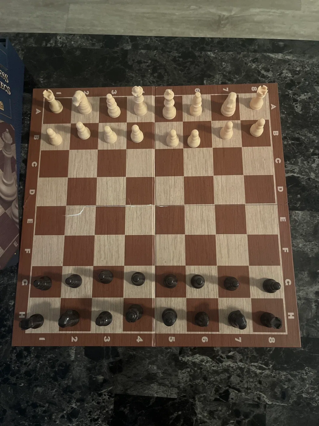 Traditions Chess Échecs Set image indicator(2)