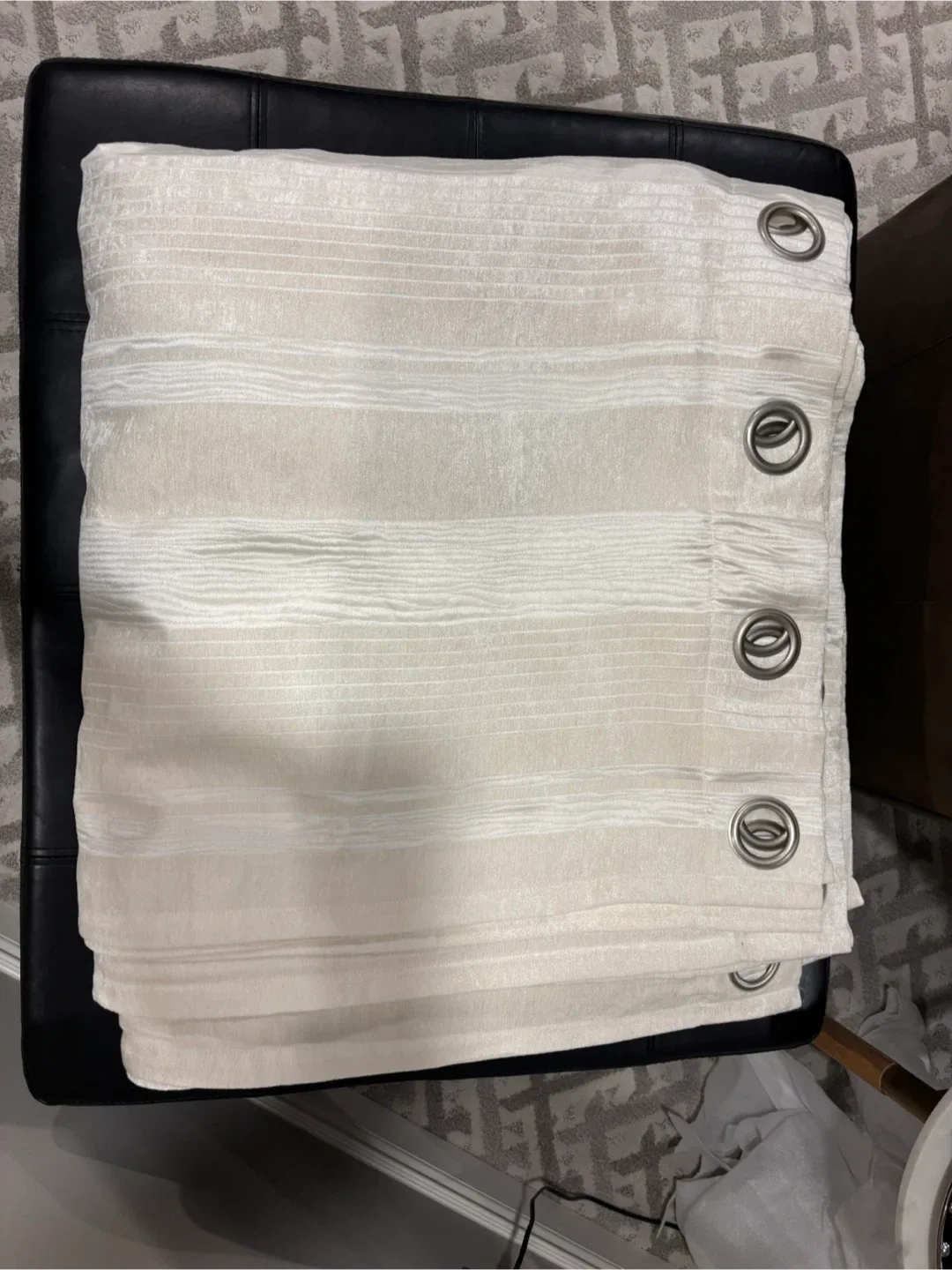 Assorted Decorative Window Curtains thumbnail