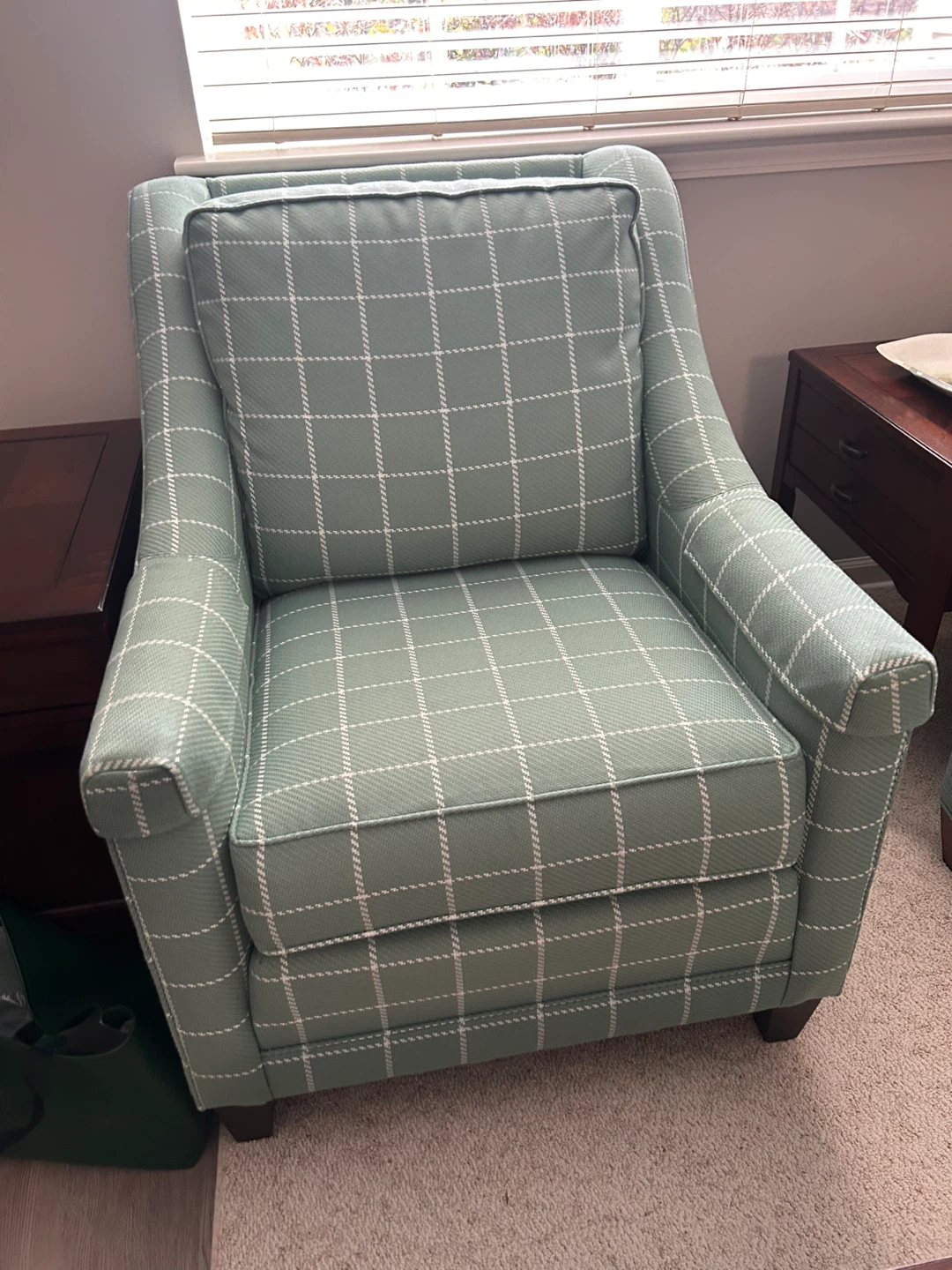 Upholstered Armchair - 31"x37"x37.5" - photo 2