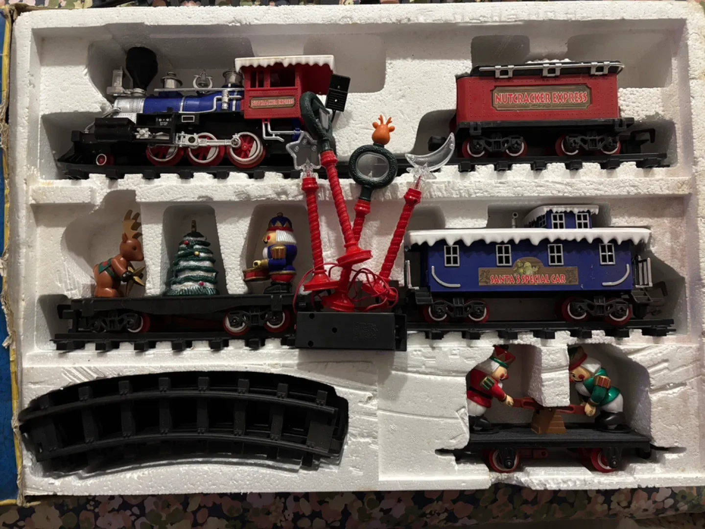 Master Holiday Nutcracker Express Train Set image indicator(3)