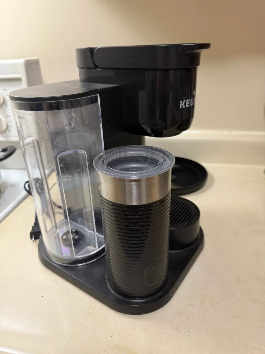 Keurig Coffee Maker with Milk Frother - Black image indicator(6)