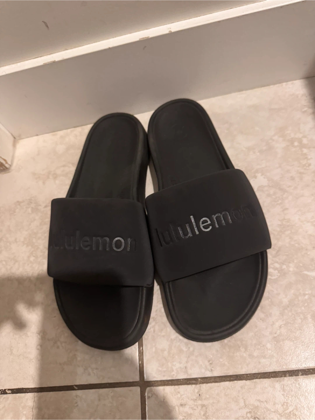 Lululemon Slides - Size 8 - Black