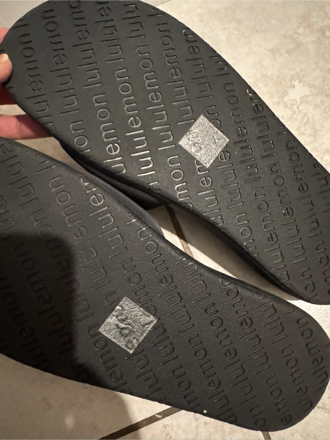 Lululemon Slides - Size 8 - Black - photo 3