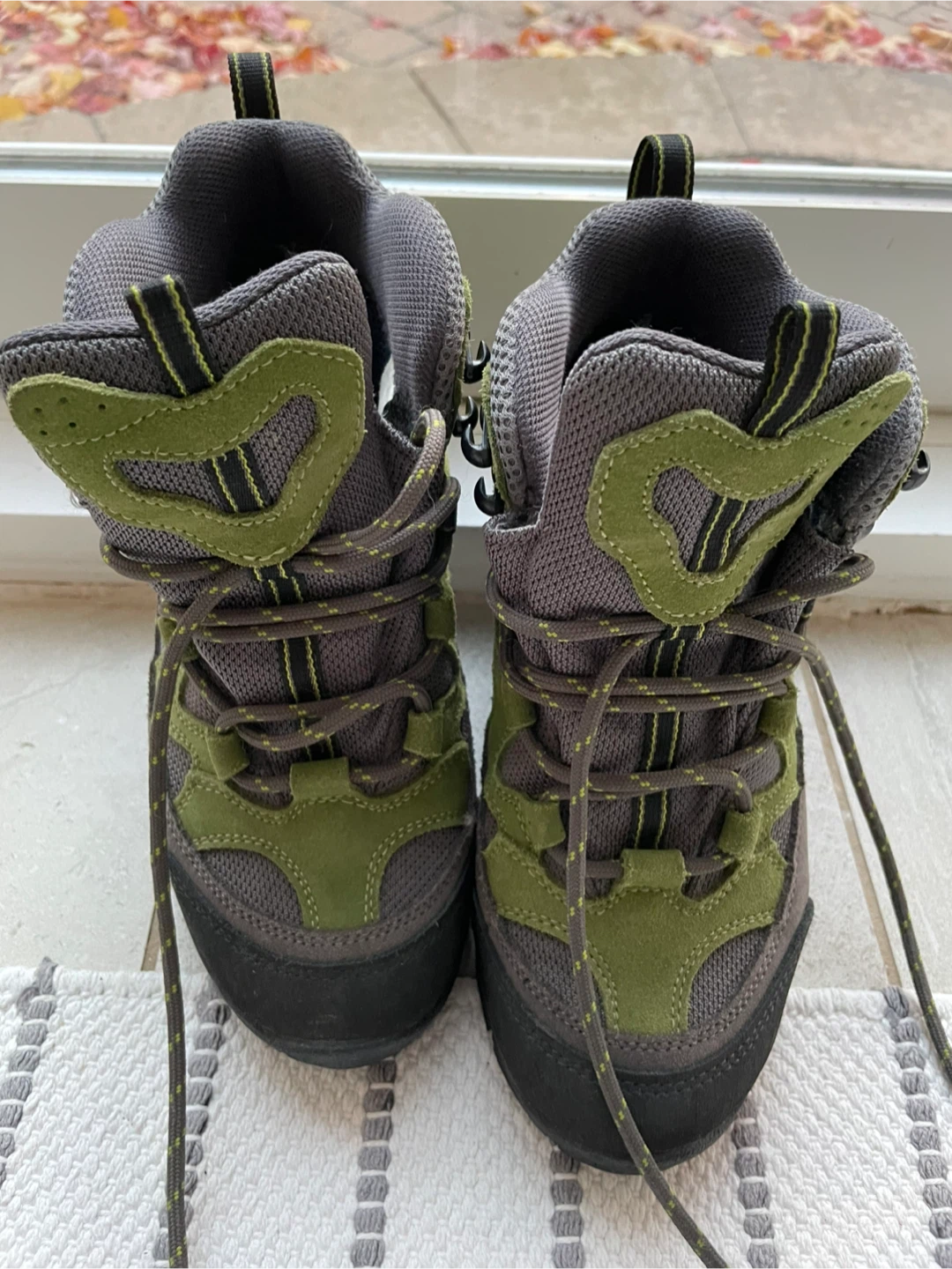 Zamberlan Gore-Tex Hiking Boots (women or teen) - photo 2