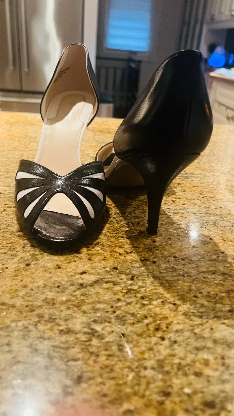 Nine West Black Heels, Size 10M image indicator(2)