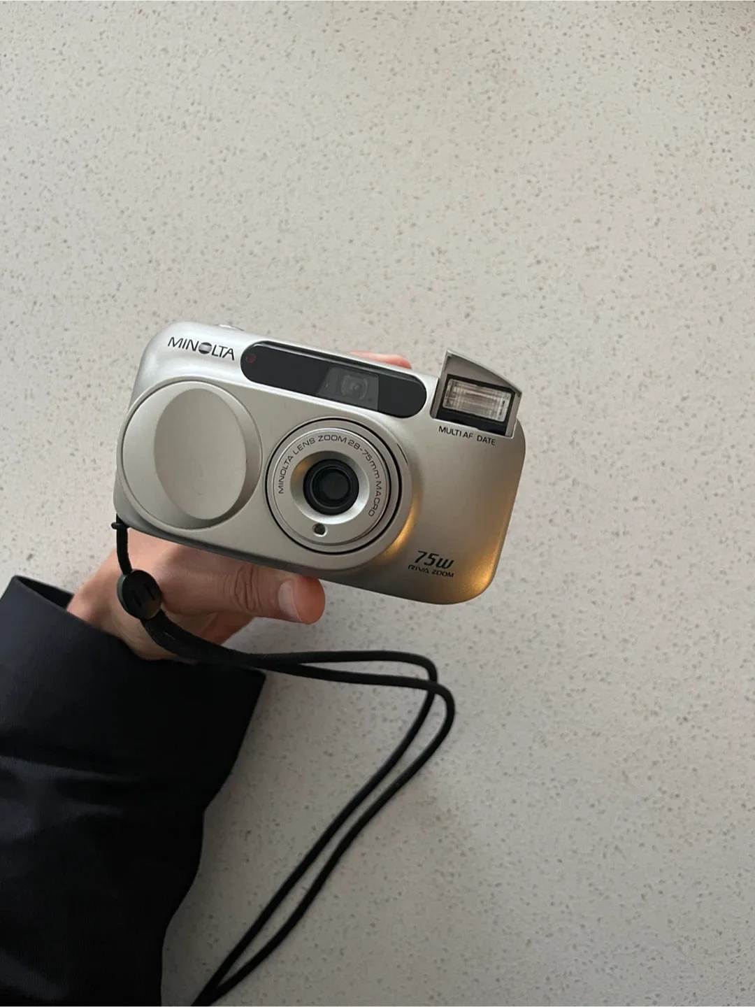 Minolta 35mm Film Camera, Exceptional Captures image indicator(6)