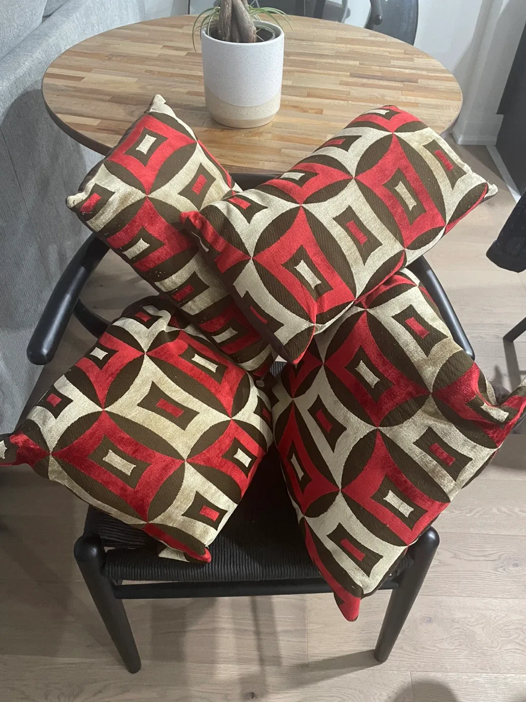 Set of 4 Decorative Throw Pillows thumbnail