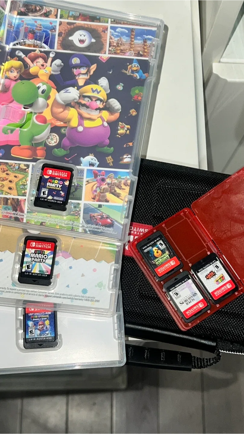 Nintendo Switch Console with Case image indicator(6)