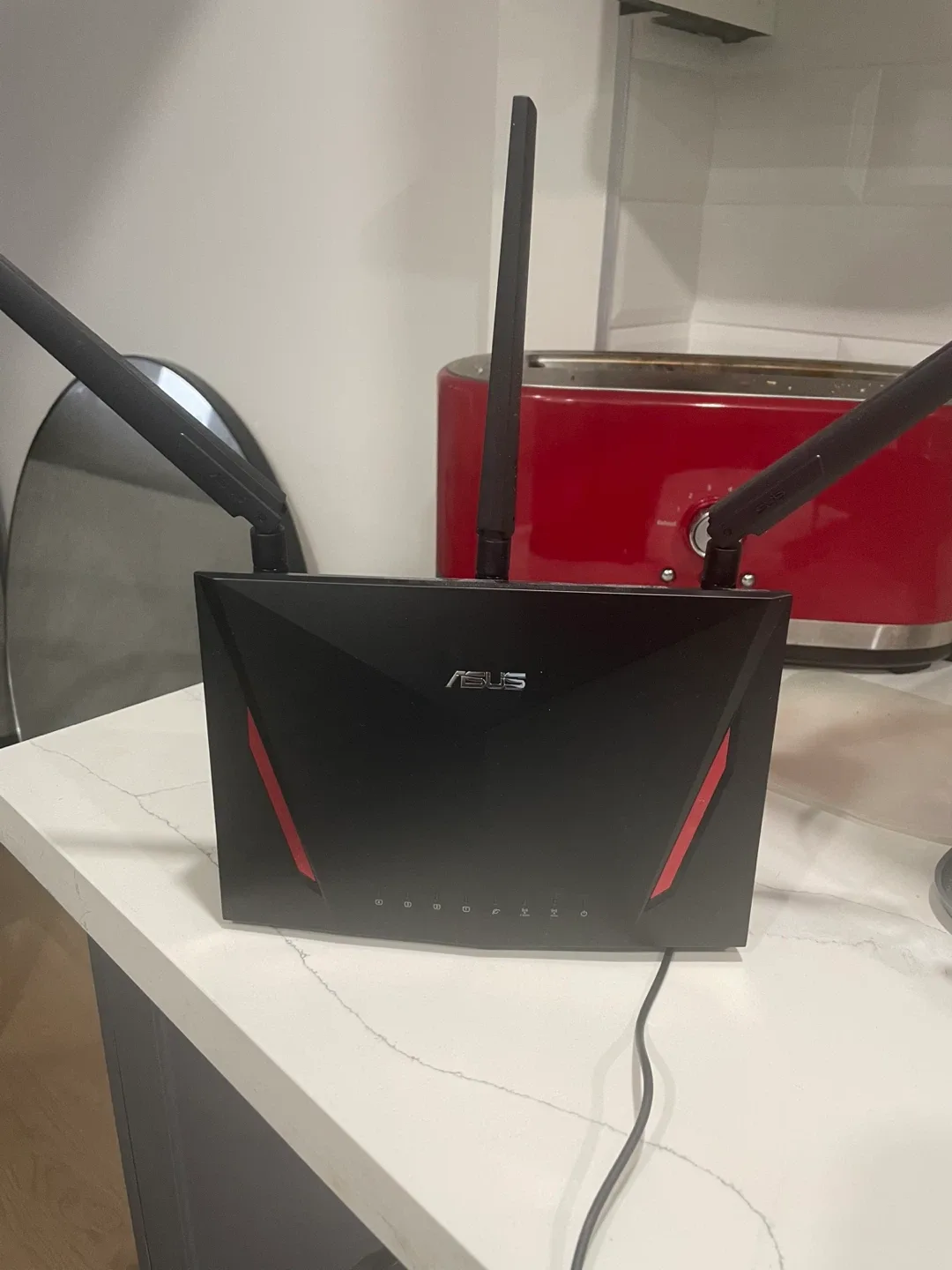 ASUS RT-AC86U Wireless-AC2900 Dual Band Gigabit Router thumbnail