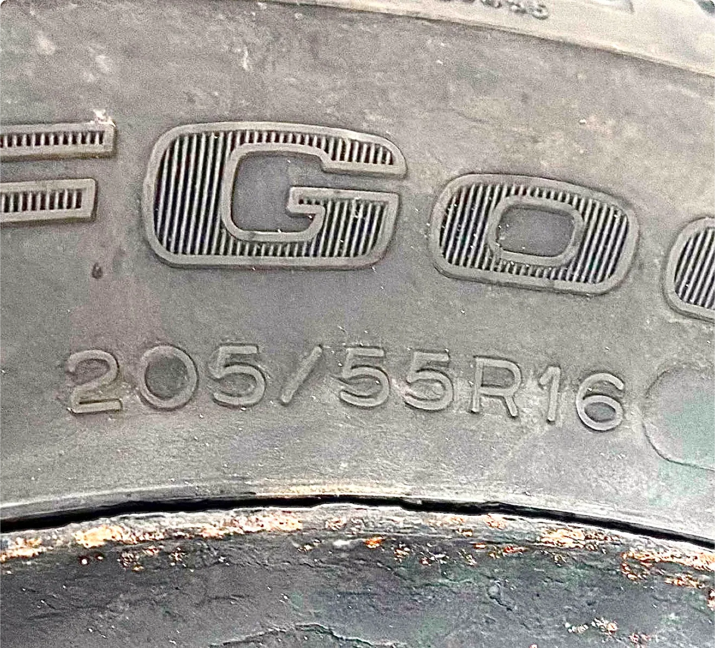 BFGoodrich 205/55R16 Winter Tire with Rim – Excellent Condition! image indicator(2)