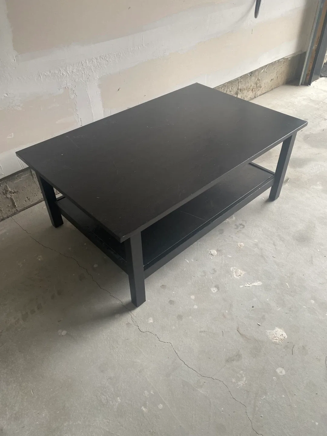 Black Coffee Table with Shelf image indicator(4)
