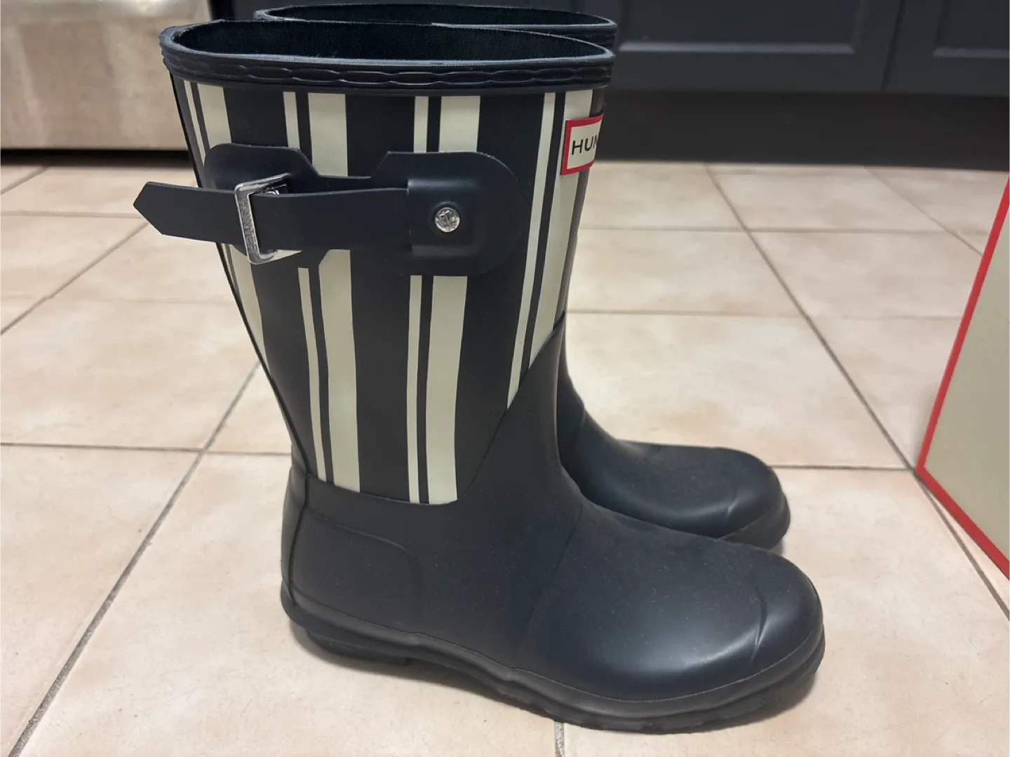 Hunter Original Garden Stripe Short Boots - US 8 image indicator(2)