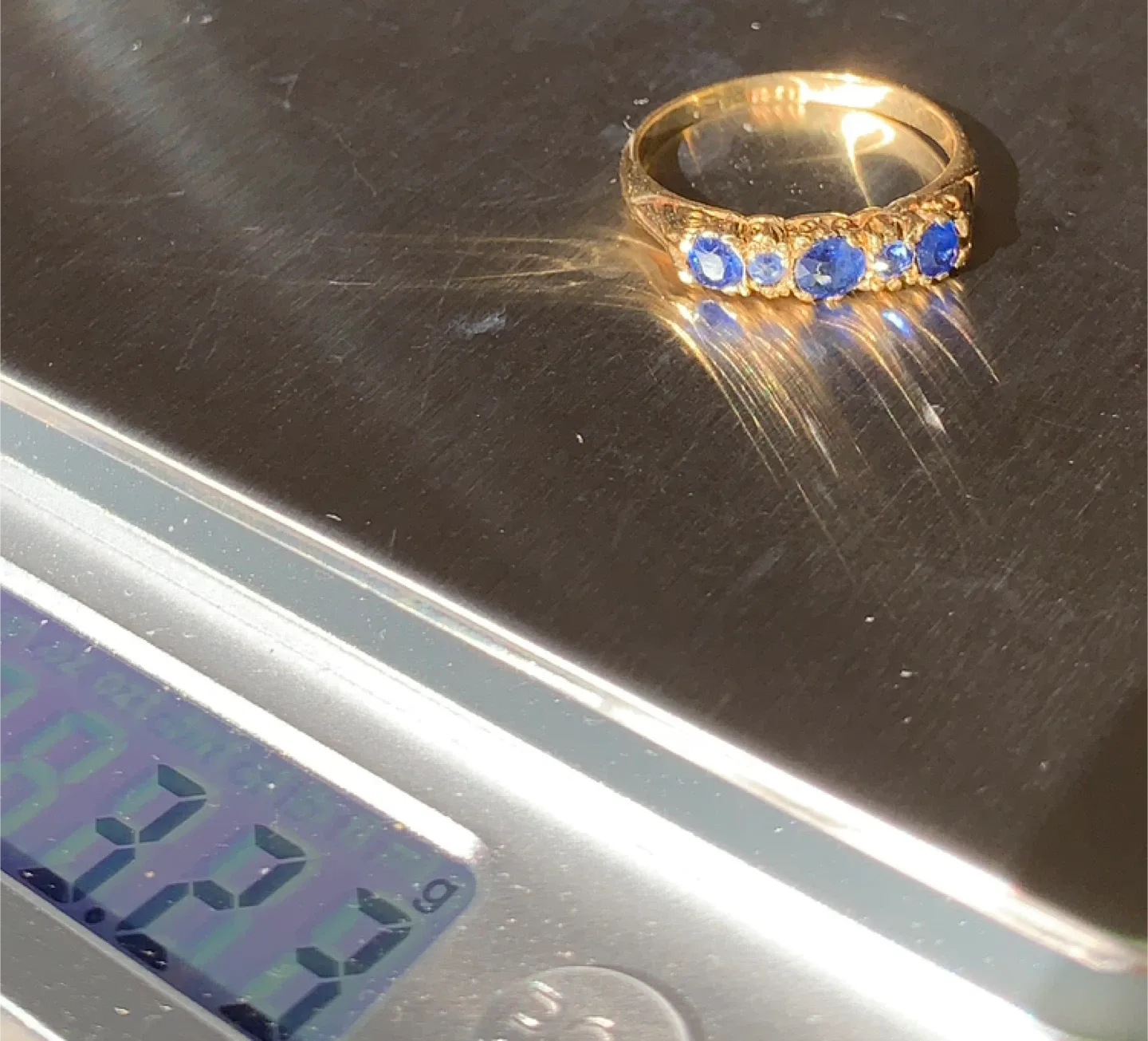 Antique pure 18k Gold, 5 Genuine Sapphire Ring image indicator(5)