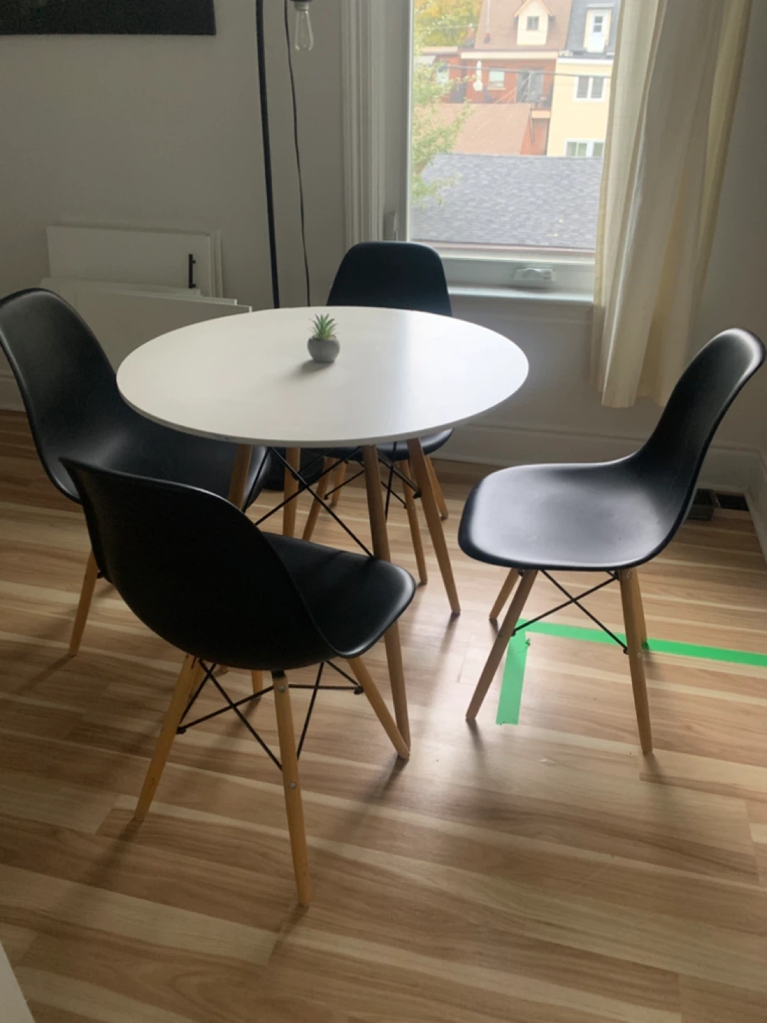 Round Dining Table with 4 Chairs - White - photo 2