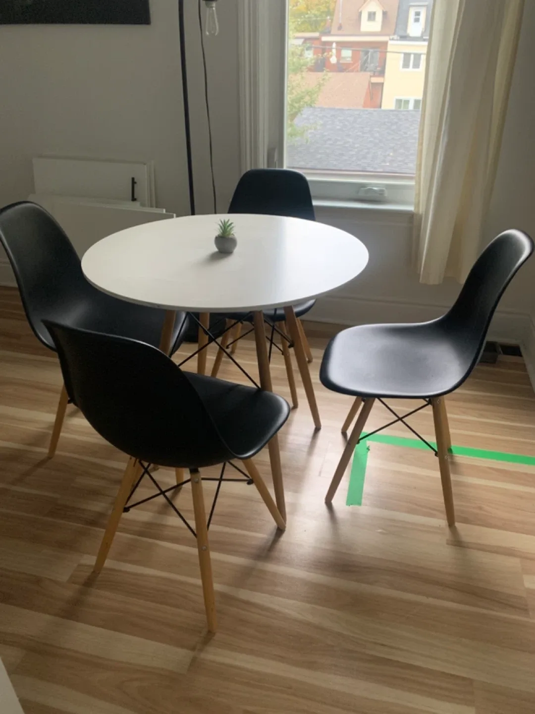 Round Dining Table with 4 Chairs - White image indicator(2)