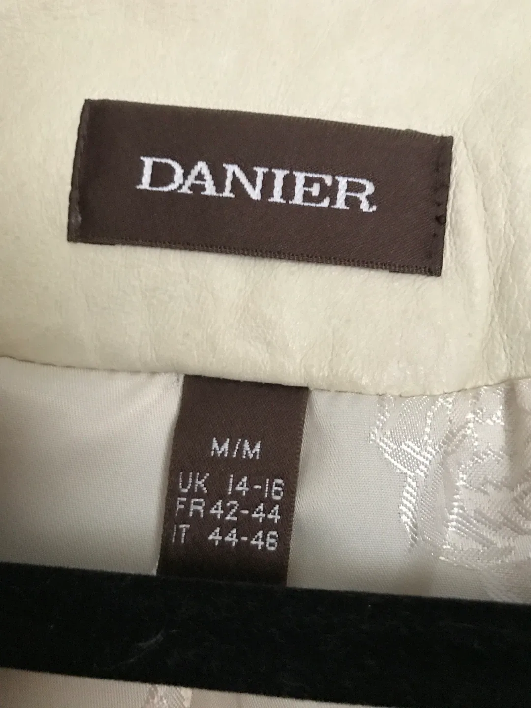 Danier Leather Blazer - Size M image indicator(2)