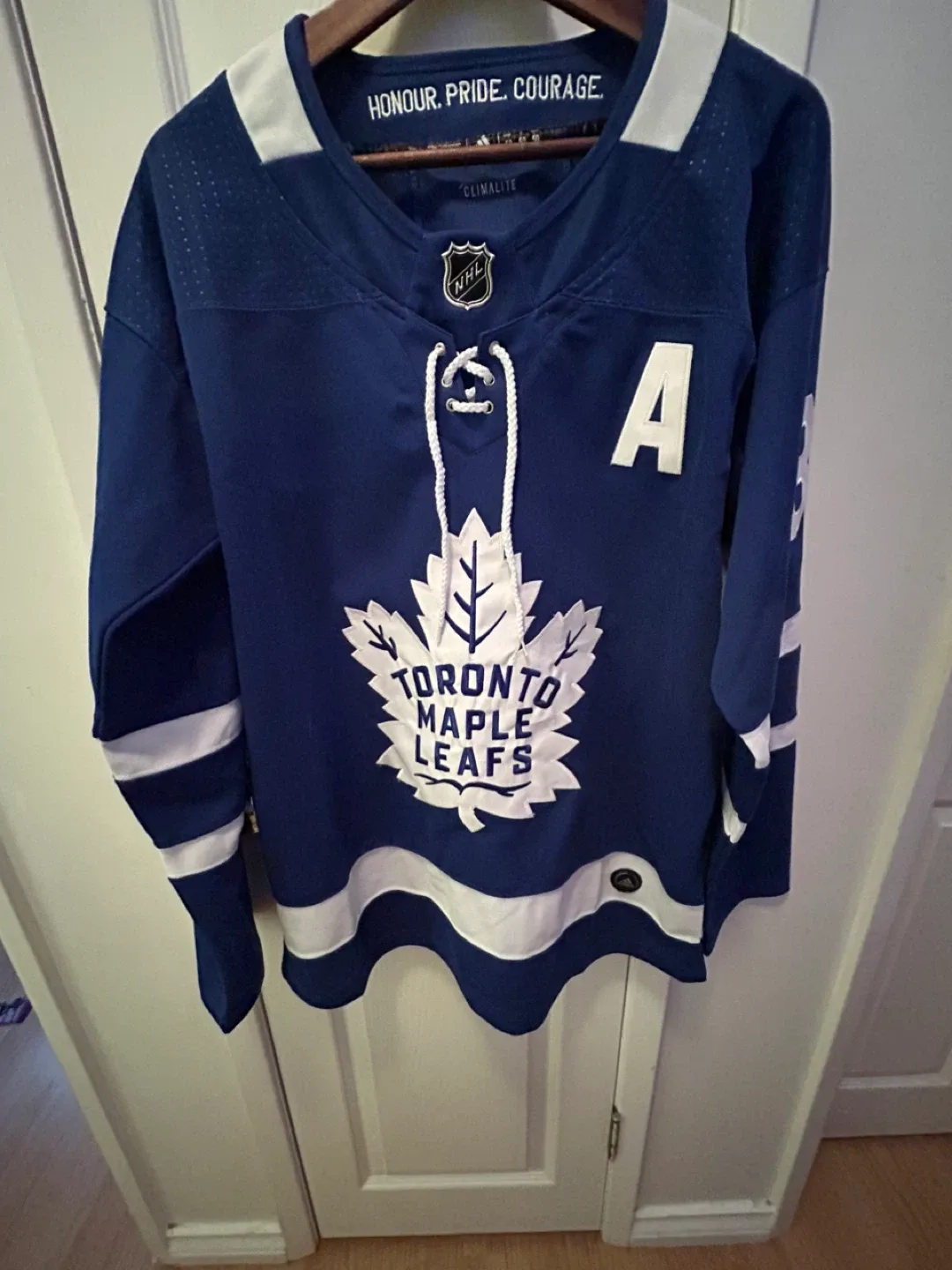 Adidas Toronto Maple Leafs Matthews #34 Jersey