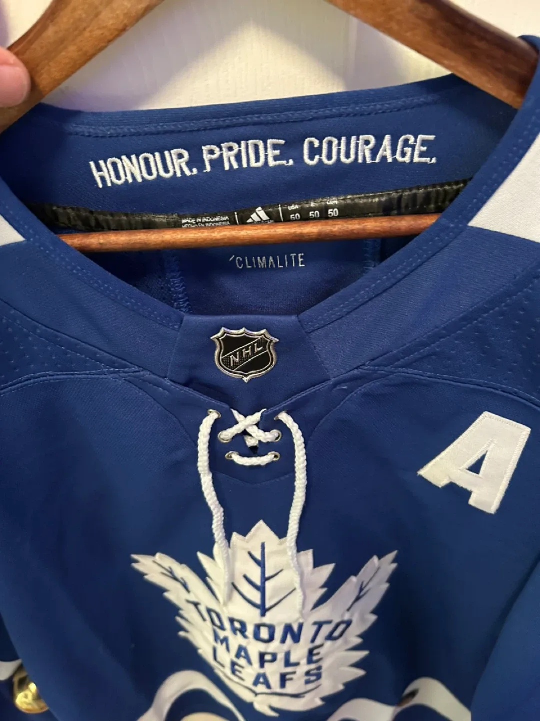 Adidas Toronto Maple Leafs Matthews #34 Jersey image indicator(6)