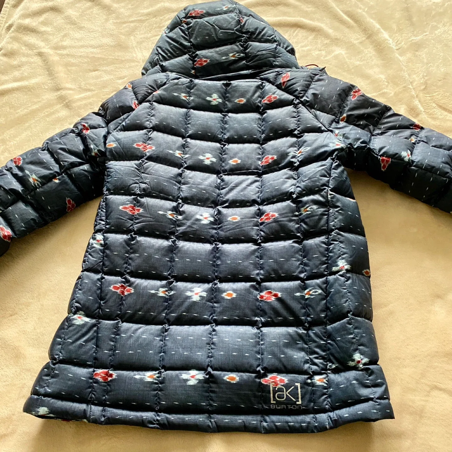 Burton [ak] Women's Down Jacket image indicator(2)