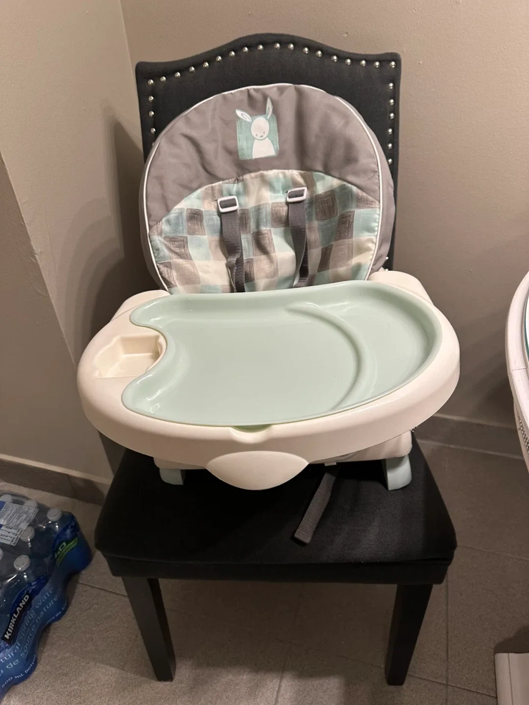 Portable high chair / Booster Seat thumbnail