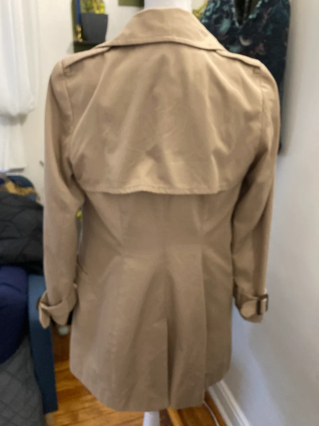 H&M Beige Trench Coat - Size 4 image indicator(3)
